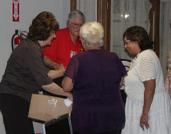 The Waldman Collection - Presenting Gifts
Jerry and Barbara present special gifts for the ladies.
