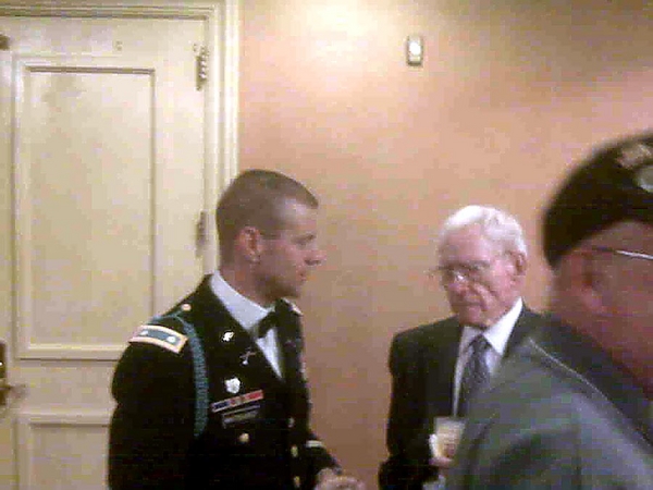 Colonel to Colonel
Active Duty LTC Sam Whitehurst speaks with Nam Cacti Battalion Commander LtCol Taylor.
