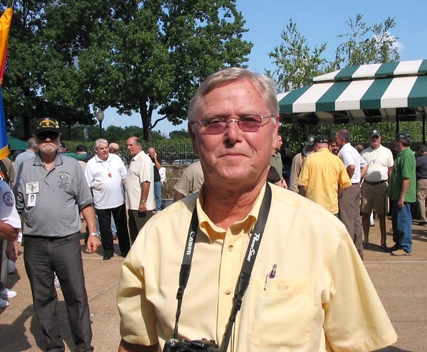 Standing Tall
FO Lt Dennis Munden attends his first 35th Inf Regt reunion and greets his fellow FOs for the first time in forty years.  Coincidentally, his RTO Mike Rhoades lives in the St. Louis area.
