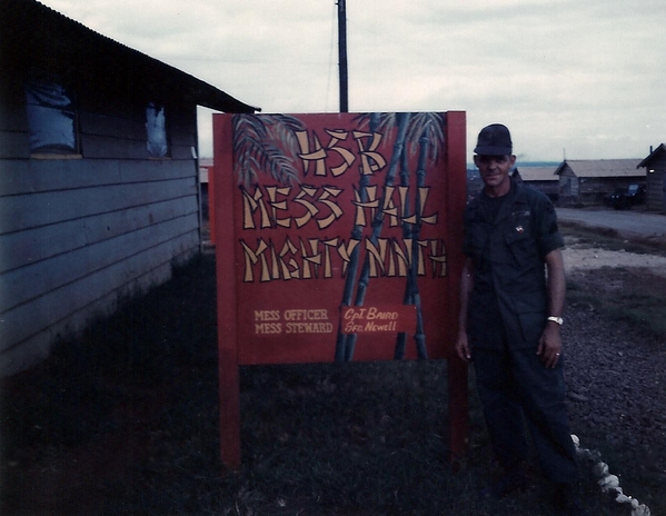 Hqs Service Battery, Mess Hall at Camp Enari
SFC Willard Newell was the Mess Sergeant for "A" Battery.
