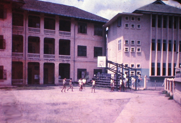 Tu Lin's new home
This is a photo of the orphanage that became the home of our little buddy Tu Lin.
