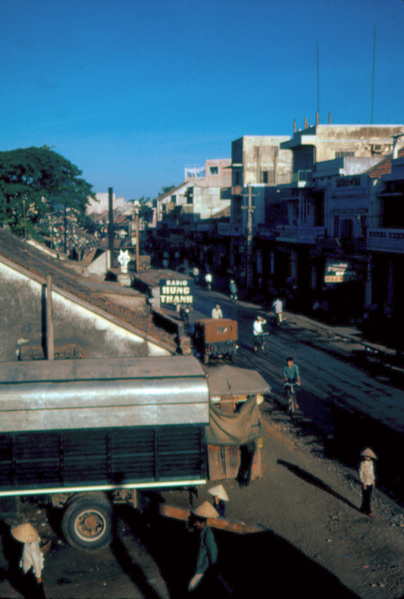 Qui Nhon
A street in the city of Qui Nhon
