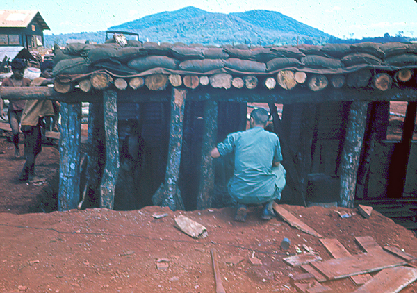 Plei Me
CIDG building a bunker at Plei Me.
