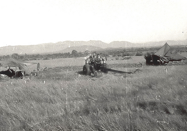 Maintenance
Gun crews (cannoneers) doing howitzer maintenance on the M101A1.
