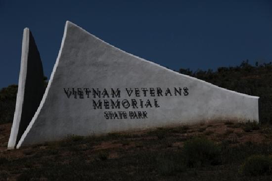 Entrance
Entrance to the memorial park.
