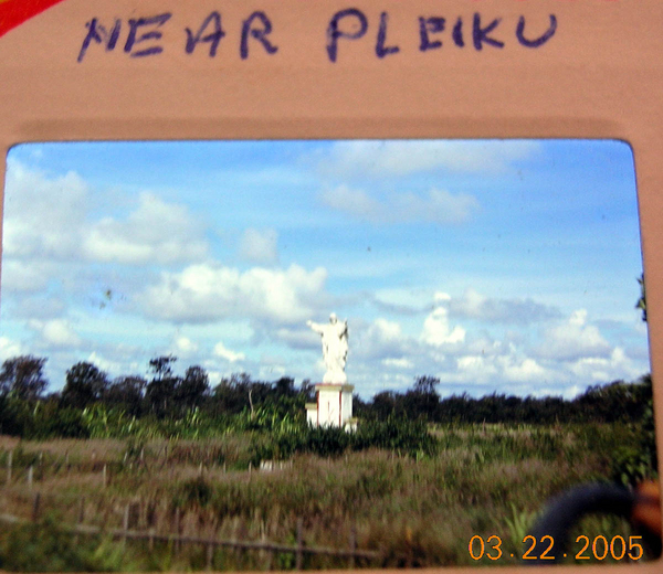 Statue
A Christian shrine near Pleiku.
