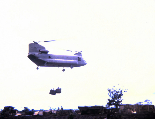 Hook 'em & go
Every artilleryman has taken photos of the workhorse CH-47 in Vietnam.
