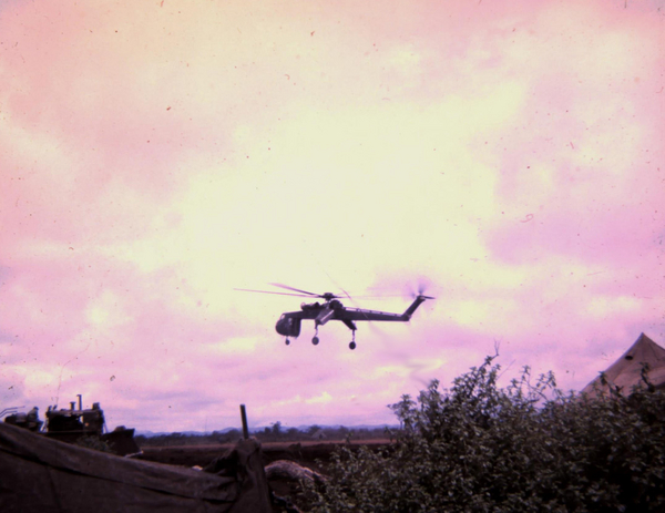 The Sky Crane
Engineered for wide and heavy loads.
