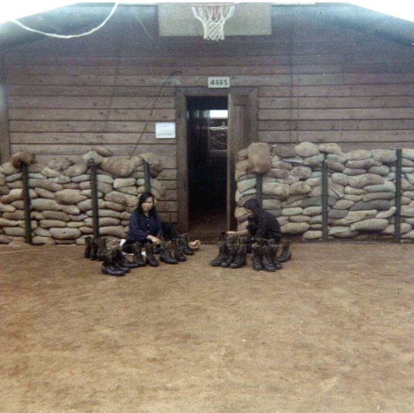 Hoochmates
"Indigenous personnel" do the boot-shining.
