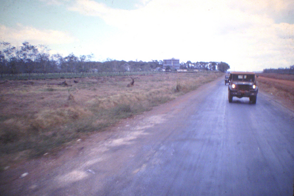 Convoy
This road actually has asphalt on it!
