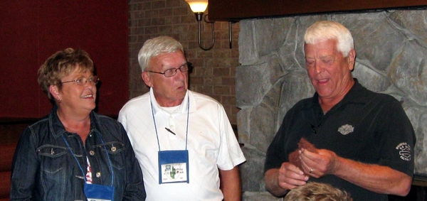 The 2014 Ku Award
After the joint C-1-35 & 2/9th dinner, grunt Jerry Walling and his wife presented the coveted (or perhaps un-coveted) "Ku Award".  The first award was presented to redleg Bert Landau a couple of years ago.  What is the "Ku Award"?  Don't ask.
