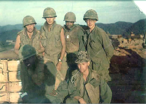 The survivors
Danny McMillan and Bob Becker in the back row; remainder are UNK.
