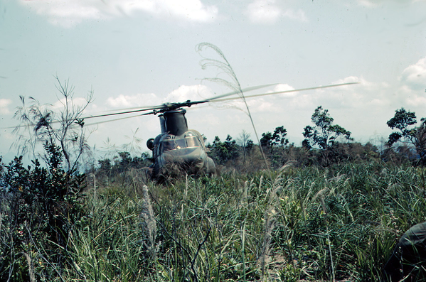 Can land anywhere
This pilot proves he can land his Chinook anywhere.
