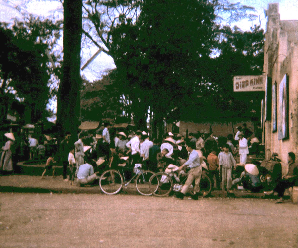 Pleiku series
Pleiku Theater Goers:  People lining up for tickets and some waiting for the show to start.
