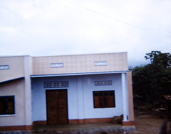 Roadside view
Construction along the road always varied greatly in type and quality.
