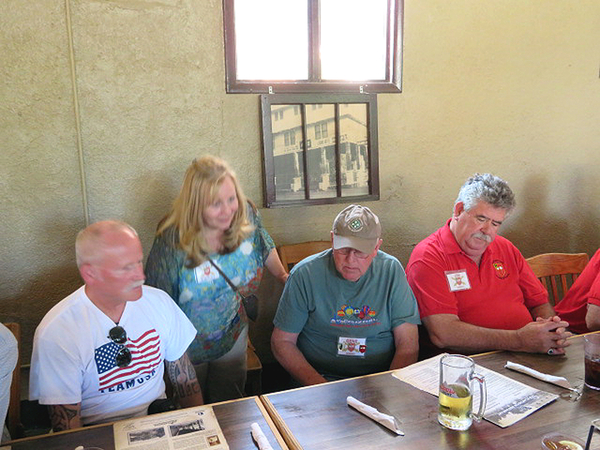 Old Plantation - Thurs Evening Dinner
Jeff LaBreck, Cindy Schmidt, Gene Schmidt and Jim Connolly.

Photo courtesy of Barbara Moeller
